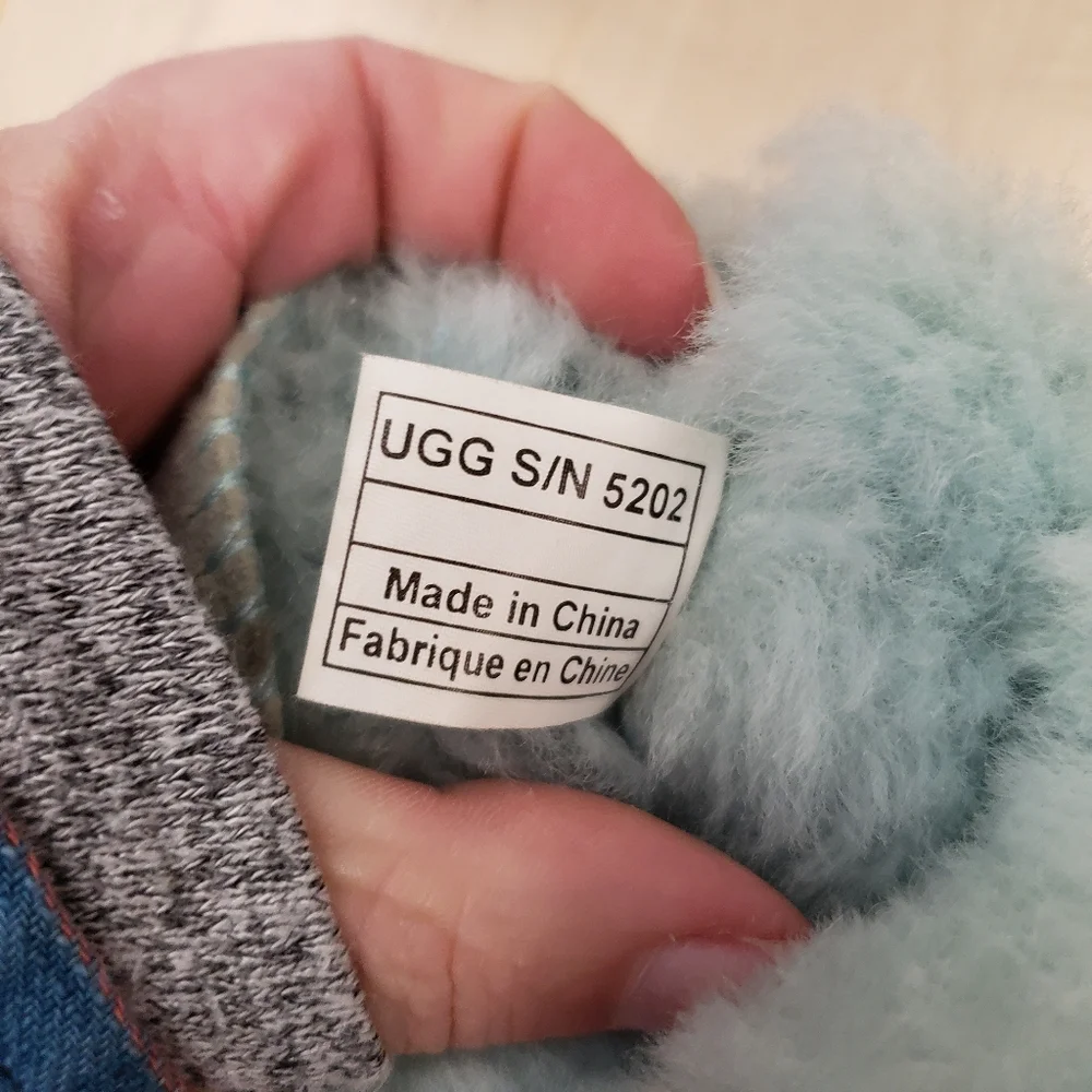 UGG Baby Erin size Large New in box